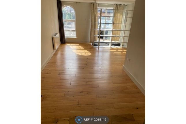 Living Area 1