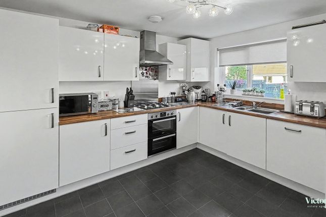 31, Bugle Place, Newton Abbot photo 3