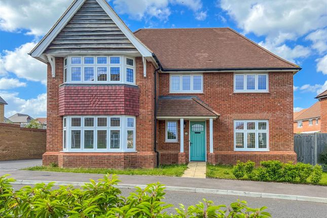 Thumbnail Detached house for sale in Bishop Way, Buntingford