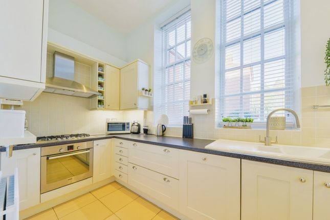 Flat for sale in Beningfield Drive, St. Albans