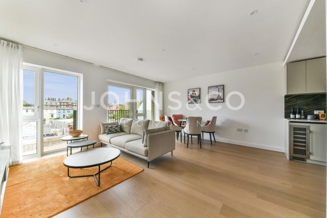 Thumbnail Flat to rent in Holland House, Fulham Reach, Hammersmith