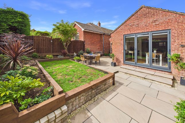 9, Byron Close, Dronfield photo 2