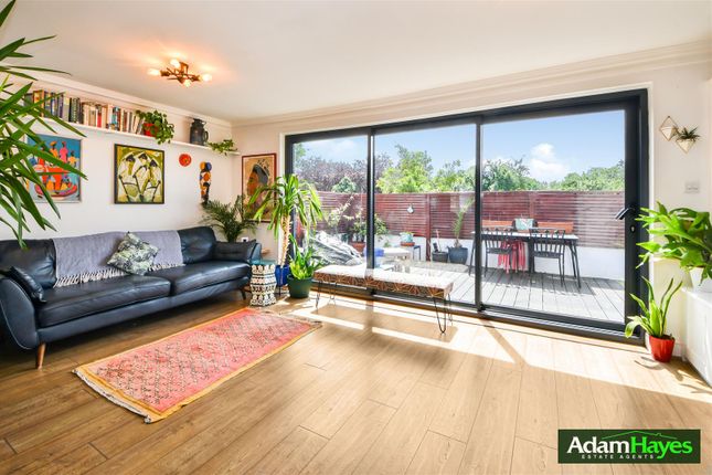 37C, Elm Park Road, London photo 2