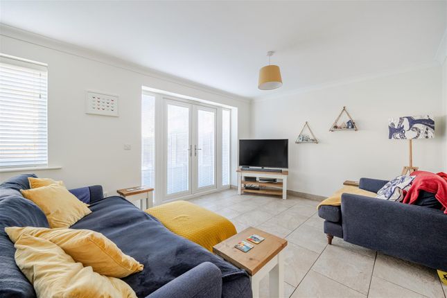 61a, Church Road East, Crowthorne photo 4