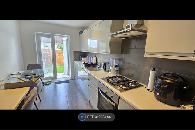 Redesdale Place, Leeds photo 5