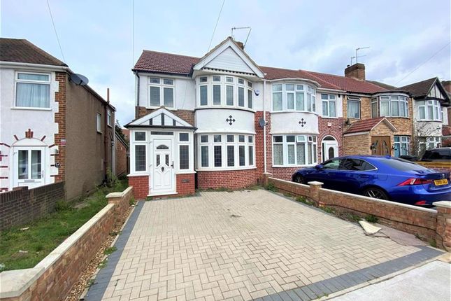 3-bed terraced on 52, Glamis Crescent, Hayes, £550,000