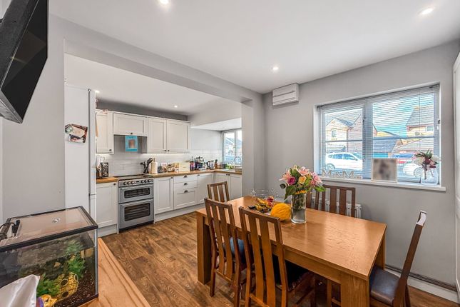 36, Wester-Moor Drive, Barnstaple photo 3