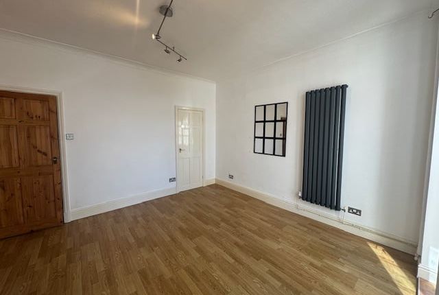 10, Saxifield Street, Burnley photo 4