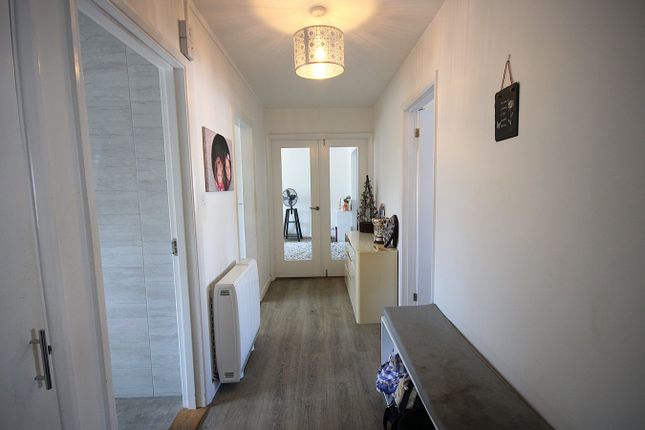 21 Elizabeth Close, Elizabeth Avenue, St Brelade photo 2