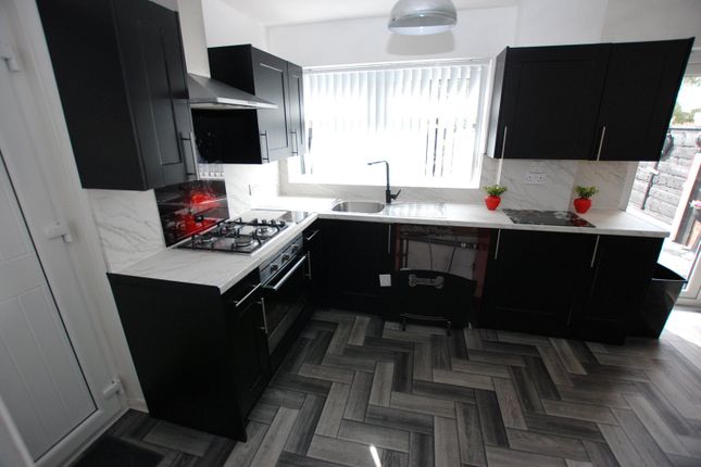 25, Carlisle Crescent, Greater Manchester photo 5