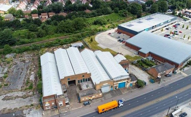 Light industrial to let in Daleside Road, Colwick, Nottingham