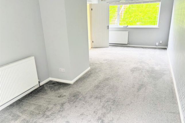 33, Frobisher Drive, Saltash photo 4