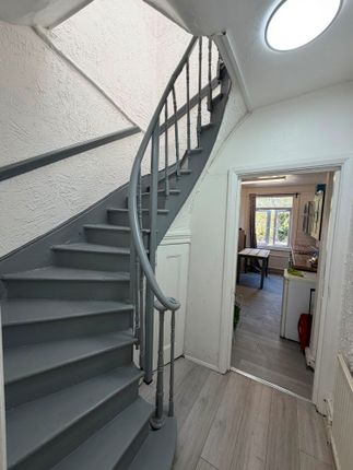 54, Westborne Grove, London photo 3
