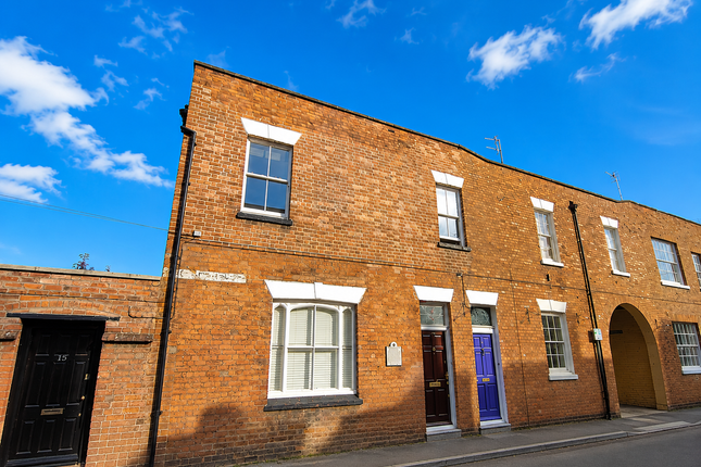 2-bed flat on 15 East Street, Tewkesbury, £950/mo