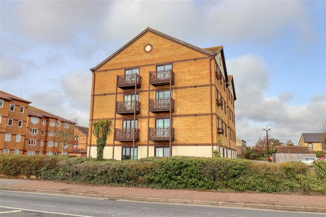 Flat for sale in Connaught Gardens East, Clacton-On-Sea