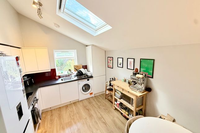 106B, St. Donatts Road, London photo 3
