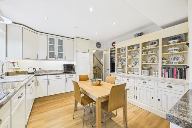 3 Roundlands, Princes Risborough photo 4