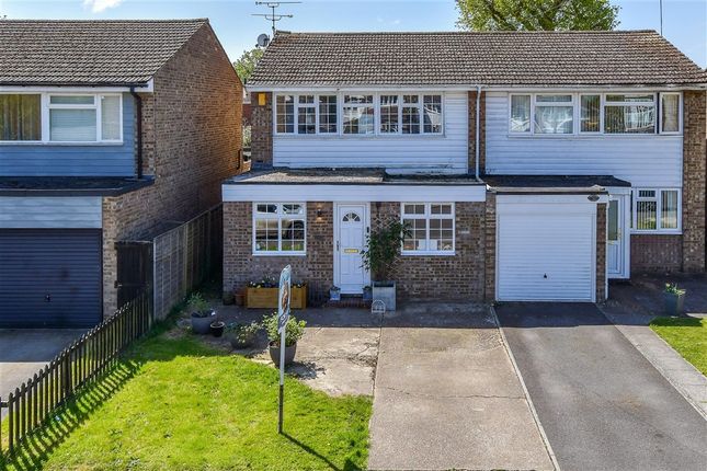 4-bed house on Knaves Acre, Headcorn, £248,000