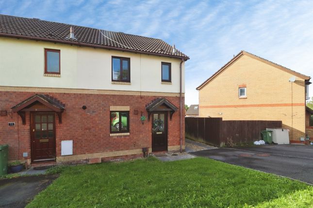2-bed terraced on Clos Myddlyn, Pontypridd, £210,000