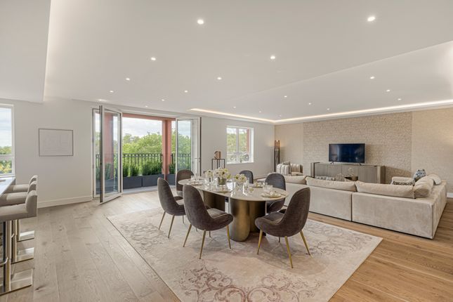 Flat for sale in Bayswater Road, Notting Hill, London W2