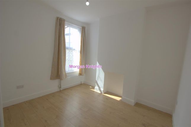 24, Thorngrove Road, Upton Park photo 4