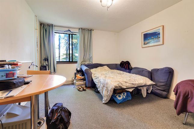 Flat 104 Mayflower House, Manhattan Drive, Cambridge photo 4