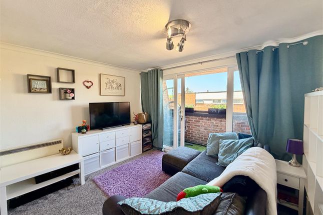 Flat 23, Knightthorpe Court, Burns Road, Loughborough photo 3