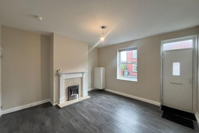 24, Woodland Crescent, Leeds photo 2