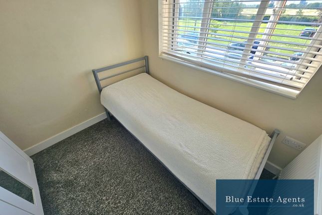 60a, Brabazon Road, Hounslow photo 5