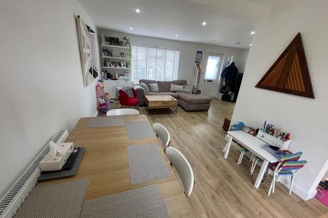 39, Salcombe Gardens, Mill Hill photo 5