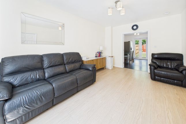 215, Ebberns Road, Apsley photo 4