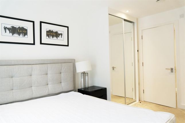 Thumbnail Flat for sale in Wentworth Street, London