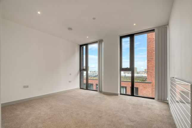 Flat for sale in Echo Court, 21 Admiralty Avenue, London