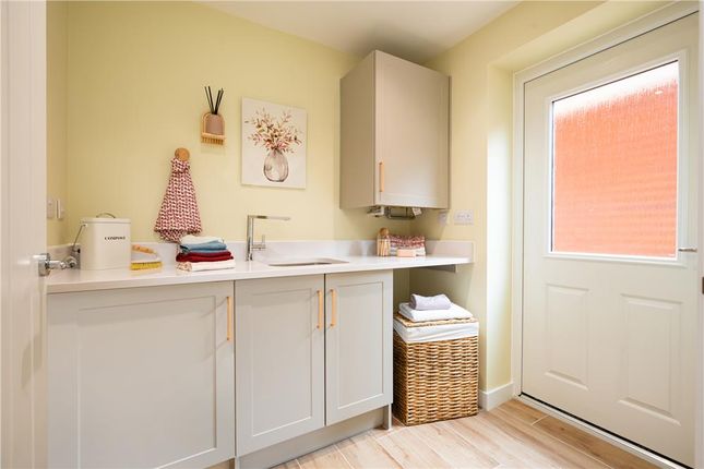 75, Harbury Lane, Leamington Spa photo 4