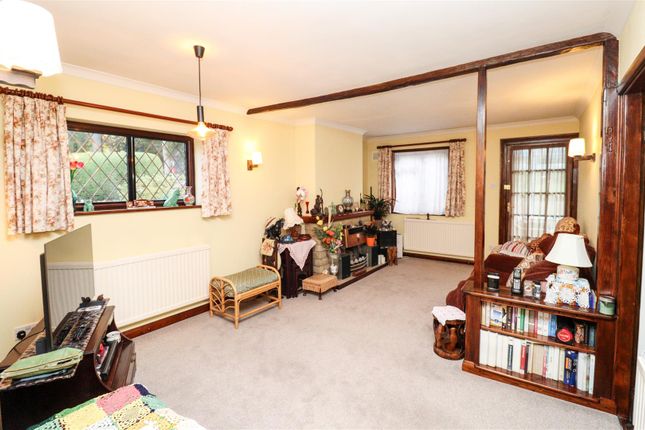 St Marys Cottage, School Lane, Farnham photo 3