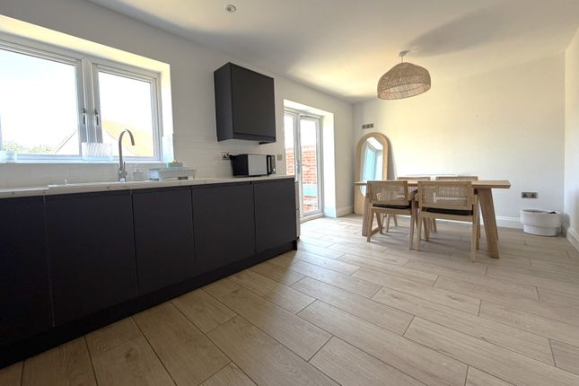 8 Daisy Way, Acle, NORWICH photo 4