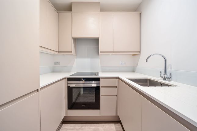 Flat for sale in High Street, Maidenhead