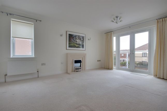 5, Isabella House 38A, Whitefield Road, New Milton photo 3