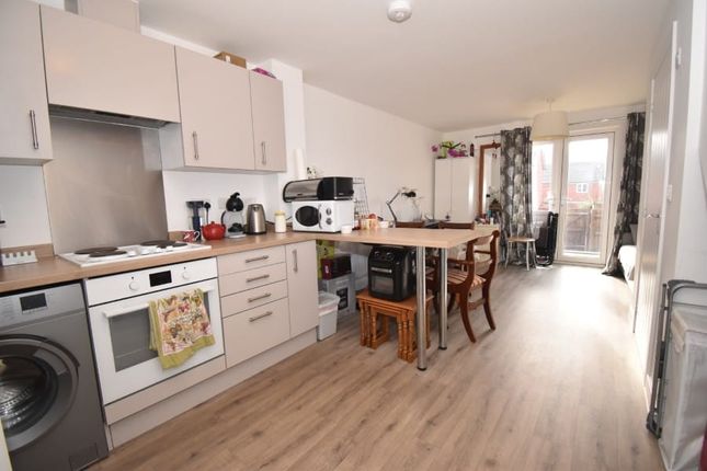 112, Rush Meadow Road, Exeter photo 4