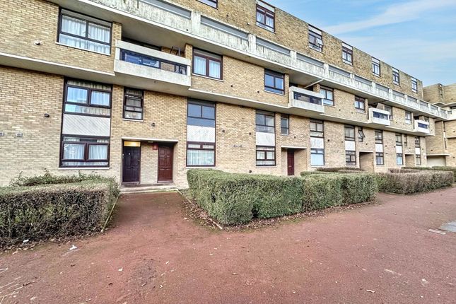 1-bed flat on 60, Collingwood Court, Washington, £20,000