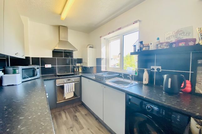 18, Clittaford View, Plymouth photo 4