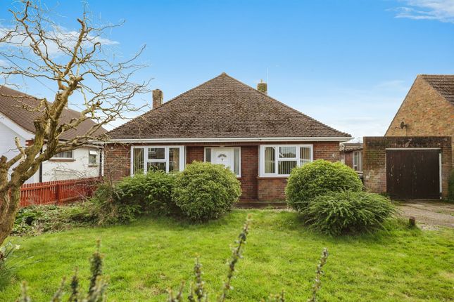 Thumbnail Detached bungalow for sale in Ferniefields, High Wycombe
