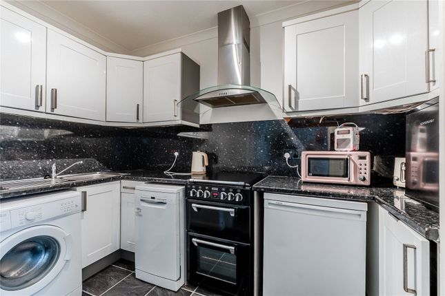 25, Stanmore Place, West Yorkshire photo 4
