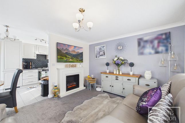67, Pont Pentre Park, Pontypridd photo 3