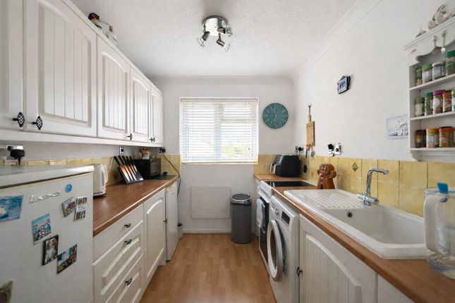 2, Chichester Court, Bexhill On Sea photo 3