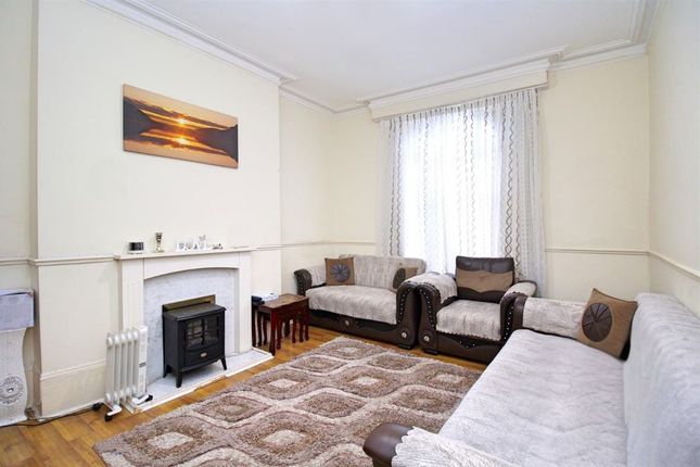 126, Hertford Road, London photo 2
