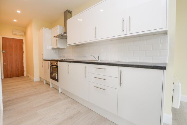 Thumbnail Flat to rent in Tolpits Lane, Watford