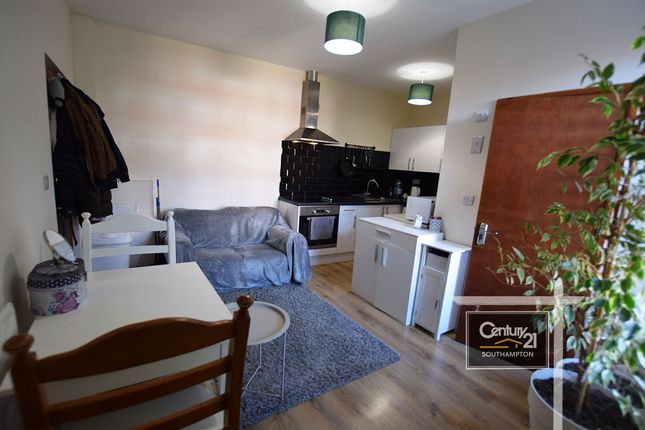 Flat 19,  32, Clifton Road, SOUTHAMPTON photo 2
