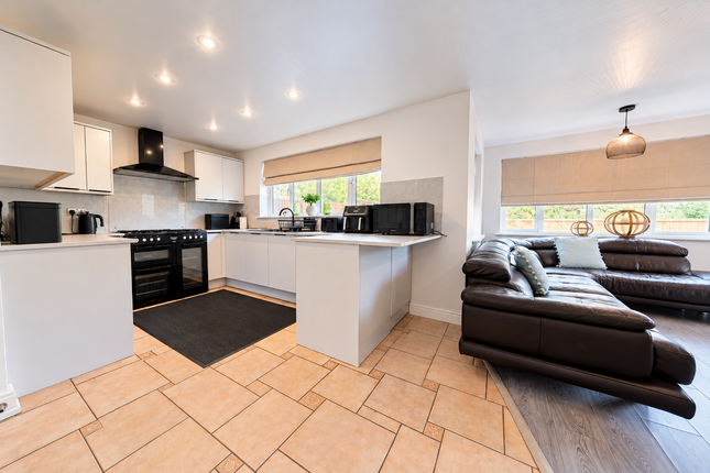 9 Bluebell Drive, Leicester photo 2