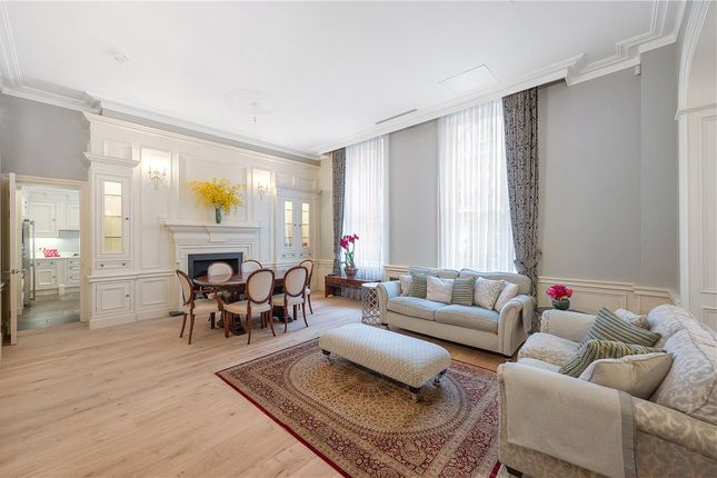 Flat 2, 61, Kensington Court, London photo 3